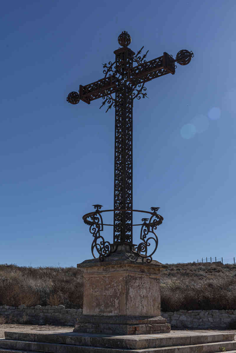 Zaragoza - Belchite 44 - Pueblo Viejo - Cruz de Todos los Caídos en la Guerra por sus Ideales